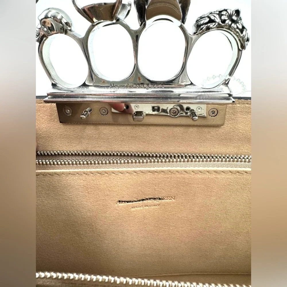 Alexander McQueen Shiny Croc-Embossed Flat Knuckle Clutch Bag - Picture 8 of 8